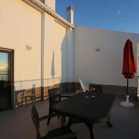 Sea View By Mateus & Justiniano